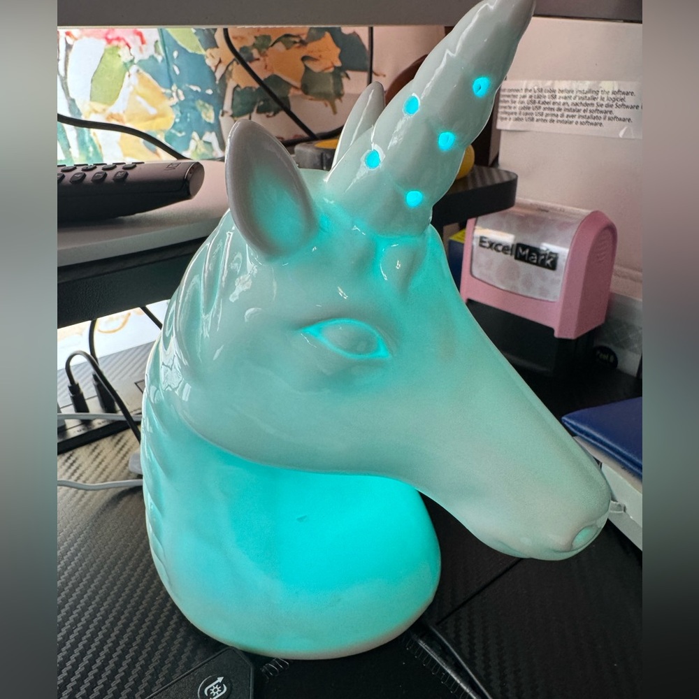 Multi color changing unicorn light with usb plug